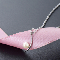 wholesale S925 Silver minimalist crescent shell pearl pendant necklace for women, small fresh pearl jewelry,-Fashion necklace set [S925 silver]