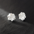 wholesale S925 Sterling Silver Earrings Women Simple and Fresh Pure White Cream Flower Forest Style Retro Ear Jewelry G3169-0-1