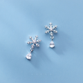wholesale S925 silver Christmas fresh snowflake elegant stud earrings Korean-style petite student diamond-inlaid earrings G5182-0-1