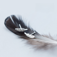 wholesale Sterling Silver Ear Studs Women Korean Style Simple Sweet Mini Feather Earrings Forest Style Ear Accessories E312-S925 Silver Earrings Gold 925 Silver