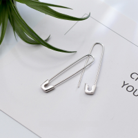 wholesale Sterling silver paper clip earrings for women, Korean style, unique retro safety pin earrings, trendy cool ear accessories E6717-S925 silver pair silver model 925 silver