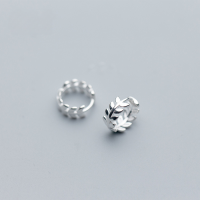 wholesale Metal S925 silver ear clips for women, Korean-style fashion, artistic leaf ear clips, simple and fresh leaf ear accessories for women E7910-S925 silver pair 925 silver