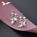 wholesale S925 silver-plated white gold small leaf earrings, Korean-style minimalist fresh and simple student accessories-0-2