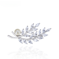 wholesale S925 Sterling Silver Leaf Brooch High-end Women's Exquisite Suit Sweater Pin Accessory with Design Sense Niche Elegant Corsage-0-0