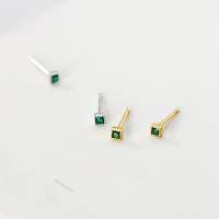 wholesale S925 silver mini green diamond square stud earrings, simple retro petite student Korean-style geometric earrings G5935-S925 silver pair silver model>925 silver