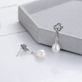 wholesale S925 Silver Yunchao Xuan Fashion Retro Hollow-Out Cloud Design Pearl Pendant Light Luxury Trendy Earrings Ear Clips-0-1