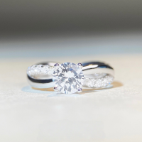 wholesale 1-carat classic four-prong moissanite ring for women, twisted shank, D-color premium white, cross-border-Empty tray-CBJZ370>7