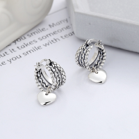 wholesale 925 Sterling Silver Vintage Elegant Natural Pearl Necklace for Women with Emerald Zircon Gemstone Personality Collarbone Jewelry Mother's Day-Elegant Pearl Necklace 925 Silver