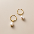 wholesale S925 silver Korean-style Baroque pearl elegant ear clasp, minimalist and unique irregular women's earrings G8320-0-1