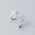 wholesale S925 silver cross ear clips for women, Korean and Japanese style, minimalist diamond-studded earrings for non-pierced ears, jewelry E7090-0-0