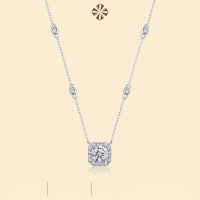 wholesale Metal material, minimalist style popular lightweight luxury advanced square necklace does not fade women's internet celebrity live broadcast hot-selling moissanite collarbone chain-Moissanite