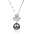 wholesale S925 Sterling Silver Diamond and Shell Pearl Vintage Three-Leaf Clover Pendant Necklace with Heart and Flower Design-0-1