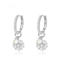 wholesale S925 Sterling Silver Original Design Fashion Snowflake Ear Clips with Pearl, Ins Style Christmas Gift for Wholesale-0-0