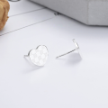 wholesale S925 sterling silver heart-shaped checkerboard texture earrings, fresh and sweet, Chanel-style, elegant and luxurious earrings for women-0-2