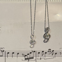 wholesale S925 Sterling Silver Musical Note Pendant Treble Clef Snake Necklace Niche Design Sweet and Cool Birth Year Serpent Collarbone Chain-Full diamond model 925 silver
