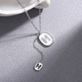 wholesale Metal material trendy H letter necklace, lightweight luxurydesign sense simple tassel collarbone chain autumn and winter accessories-0-0