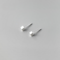 wholesale S925 Sterling Silver Japanese-style Small Geometric Cube Ear Studs, Elegant and Student-Friendly for Pierced Ears E9761-0-1