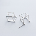 wholesale Sterling silver ear clips with a Korean-Japanese style, three-dimensional cube design, elegant geometric-shaped ear accessories E6149-0-1