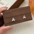 wholesale S925 Sterling Silver Clover Ear Studs for Women, Small and Fresh, Niche Luxury, Exquisite Earrings, New Trend-0-5
