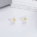 wholesale S925 Sterling Silver Korean-style Pastoral Daisy-shaped Stud Earrings Creative Fresh and Light Luxury Wind Earrings for Women-0-1