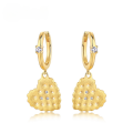wholesale Metal material, high-end sense of light luxury micro-inlay brushed ear clasps, fashionable and versatile heart-shaped cookie earrings with a niche design-0-0
