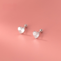 wholesale S925 silver Korean version minimalist engraved heart stud earrings for women, small fresh and elegant threaded ear accessories G9483-0-0