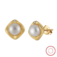 wholesale S925 Sterling Silver Fashion Cultured Freshwater Pearl 14K Gold Small Stud Earrings Factory Direct-14K gold, natural freshwater pearls, approximately 2g 925 silver