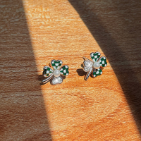 wholesale S925 Sterling Silver Pearl-Accented Green Clover Earrings for Women, Fresh and Versatile Pearl Checkerboard Earrings-Checkerboard Clover Earrings 925 Silver