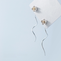wholesale S925 silver earrings for women, Korean-style fresh plant floral with golden pistil flower wave sweet earrings G7418-S925 Tremella Thread>925 Silver