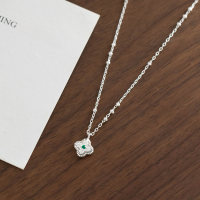 wholesale S925 Sterling Silver Fresh and Sweet Ins Style Small and Unique Design Green Diamond Pattern Four-Leaf Clover Necklace Y01712-S925 Silver Necklace 925 Silver