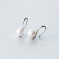 wholesale S925 Silver Pearl Earrings for Women, Fashion Minimalist Luxury Geometric High Heel Ear Hook Earrings, Popular on TikTok E3041-0-3