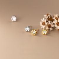 wholesale Sterling Silver S925 Earrings for Women, Korean Style Small and Delicate, Elegant White Single Diamond Sunflower Sweet Ear Jewelry G9041-S925 silver pair silver model 925 silver