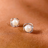 wholesale S925 Sterling Silver Floral Era Pearl Earrings for Women, Vintage Ins French Elegant and Sophisticated Ear Studs-In the Mood for Love Pearl Earrings/approx. 1.5g&gt;ED021454