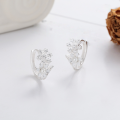 wholesale S925 sterling silver artistic and minimalist daisy pearl-embellished snowflake zircon fashion earrings for women-0-0