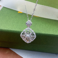 wholesale 999 Silver Hollow Diamond Four-Leaf Clover Pendant Necklace with Rhinestones, Fashionable and Luxurious Style, Versatile High-End Choker-Pure Silver Floral Necklace>Pure Silver
