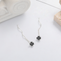 wholesale S925 Silver Fashion Retro and Minimalist Black Four-Leaf Clover Ear Thread Trendy Versatile Design Earring Ear Pin-0-1