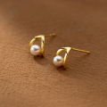 wholesale S925 Sterling Silver Ins Style Synthetic Pearl Arc Earrings Minimalist Design Delicate Accessories M03536-0-3