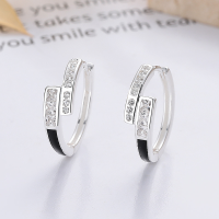wholesale S925 Sterling Silver Cold Minimalist Style Black Resin Inlaid Flash Diamond Earrings Hip Hop Trendy Versatile Ear Clasp-431FR/approx. 2.8g 925 silver