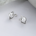 wholesale S925 Sterling Silver Retro Elegant Small-Chic Style Rhombus-Edged Pearl Versatile Single Earring-0-1