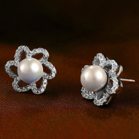 wholesale S925 Sterling Silver Fashion Floral Statement Earrings with Zircon and Shell Pearl, Light Luxury Versatile Ear Drops for Women-Shell Pearl Earrings 925 Silver